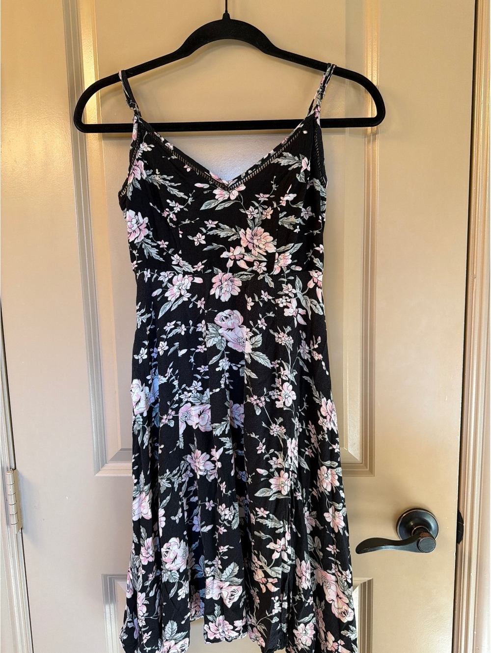 Lulus Women's Black Floral Spaghetti Strap Midi Dress